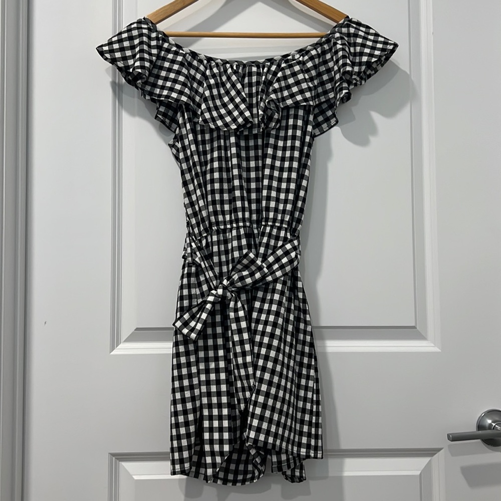 Playsuit/Romper by H&M in size US4. Its never worn and in excellent condition